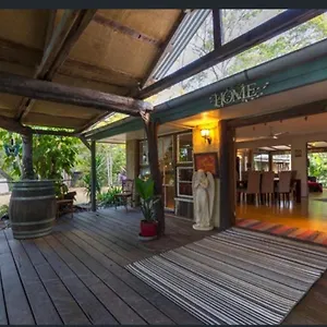 Guest house The Wake-up Call & Retreats - Noosa Hinterland